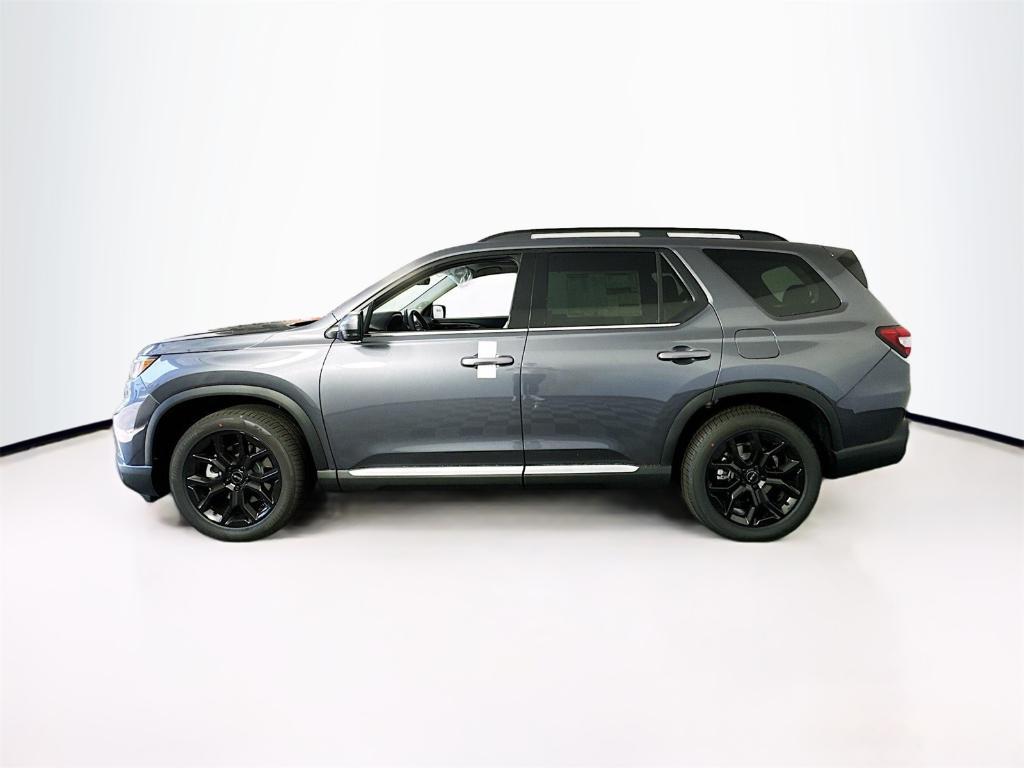 new 2025 Honda Pilot car, priced at $52,950