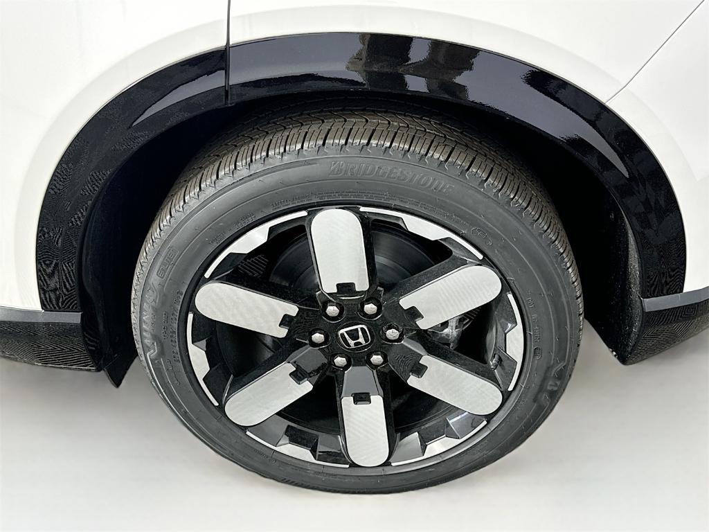 new 2025 Honda Prologue car, priced at $59,805