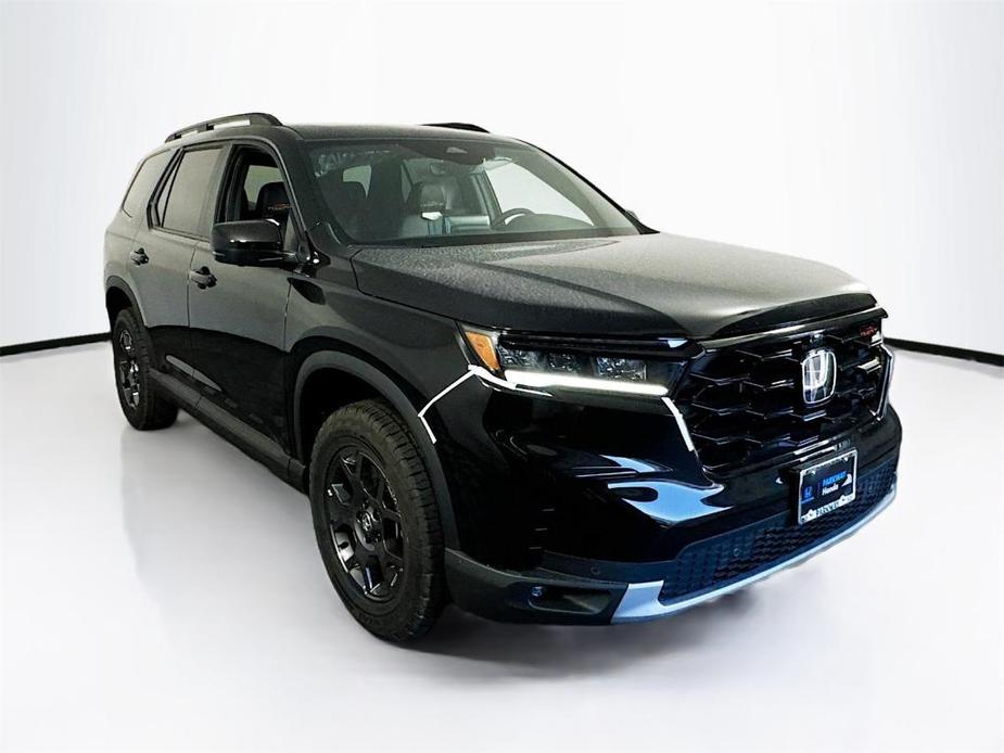 new 2025 Honda Pilot car, priced at $50,495