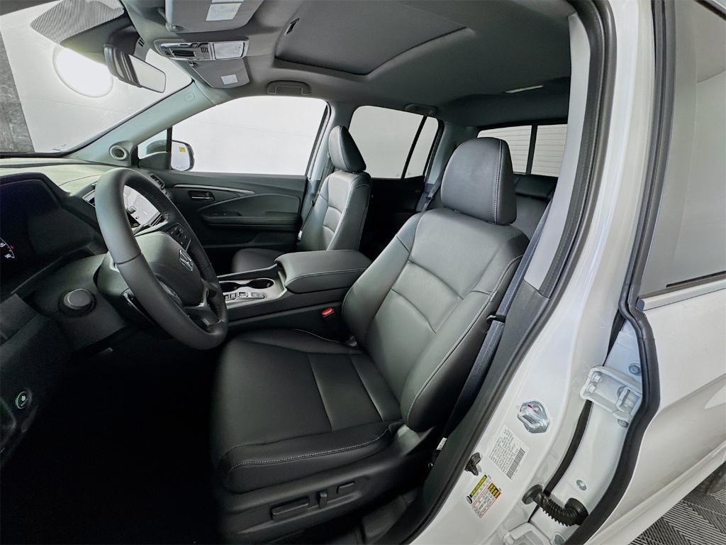 new 2025 Honda Ridgeline car, priced at $44,885