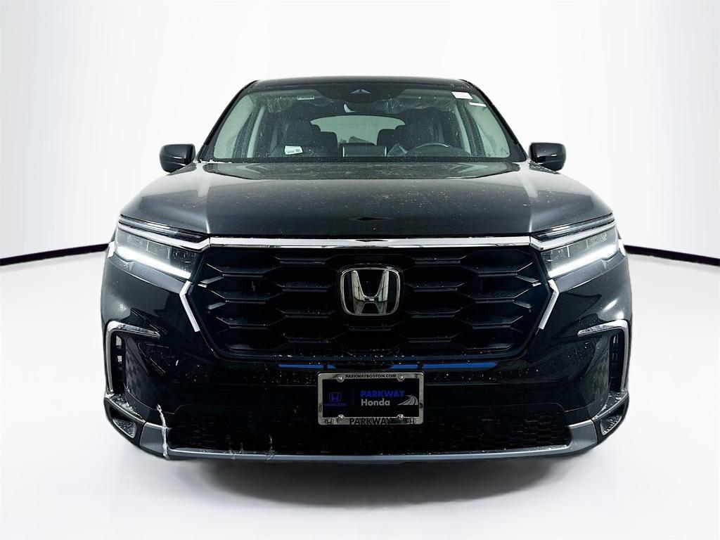 new 2025 Honda Pilot car, priced at $47,050