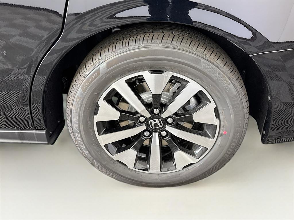 new 2026 Honda Odyssey car, priced at $45,685