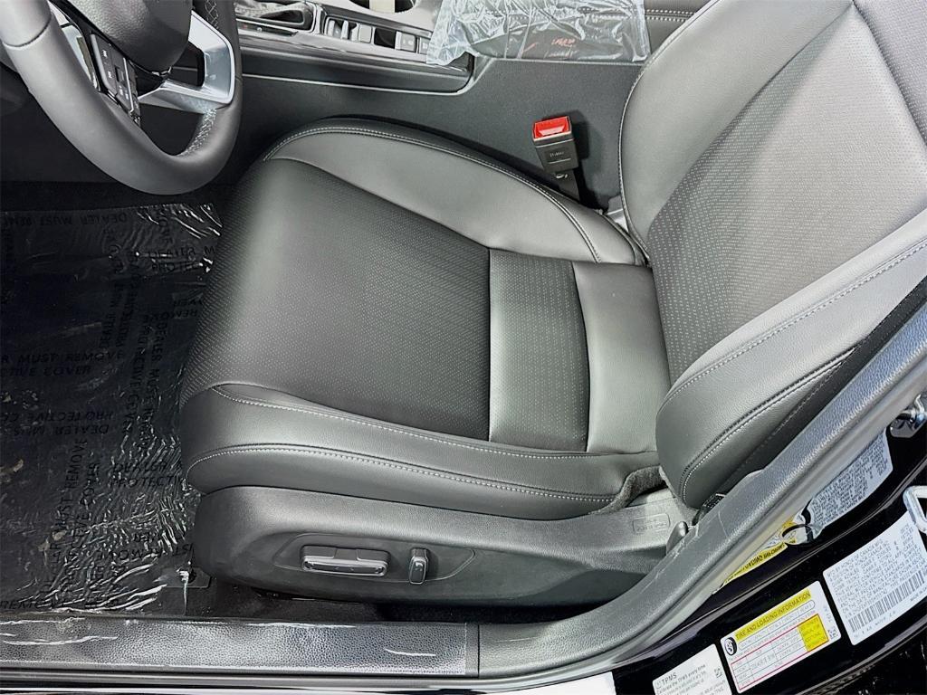new 2025 Honda Civic Hybrid car, priced at $33,100