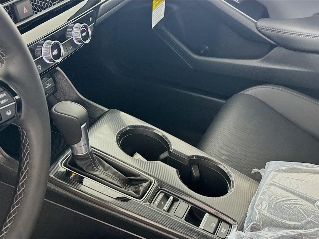 new 2025 Honda Civic Hybrid car, priced at $33,100
