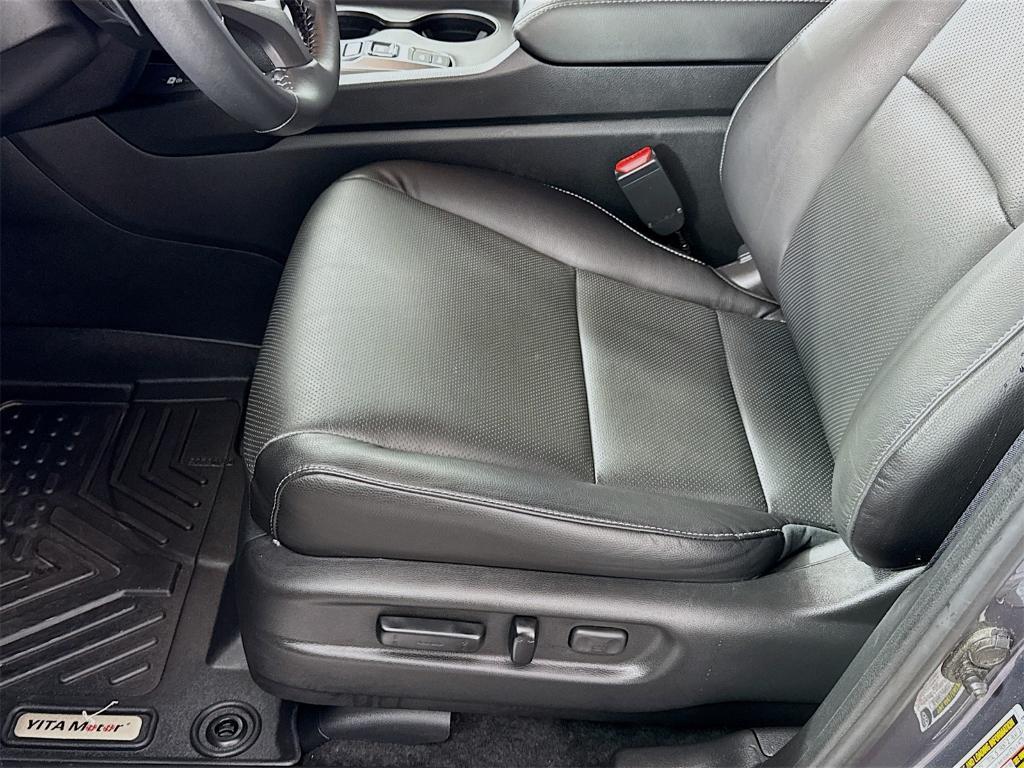 used 2025 Honda Ridgeline car, priced at $38,777