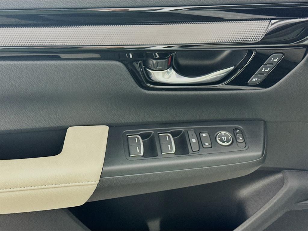 new 2026 Honda CR-V Hybrid car, priced at $42,130