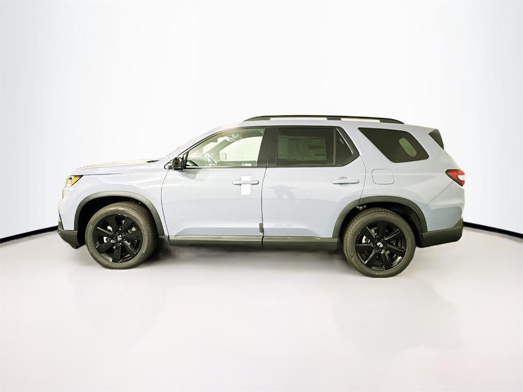 new 2025 Honda Pilot car, priced at $58,205