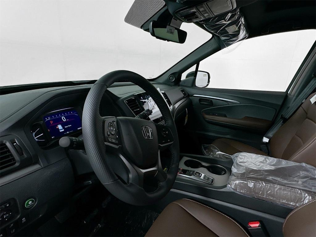 used 2025 Honda Passport car, priced at $40,897