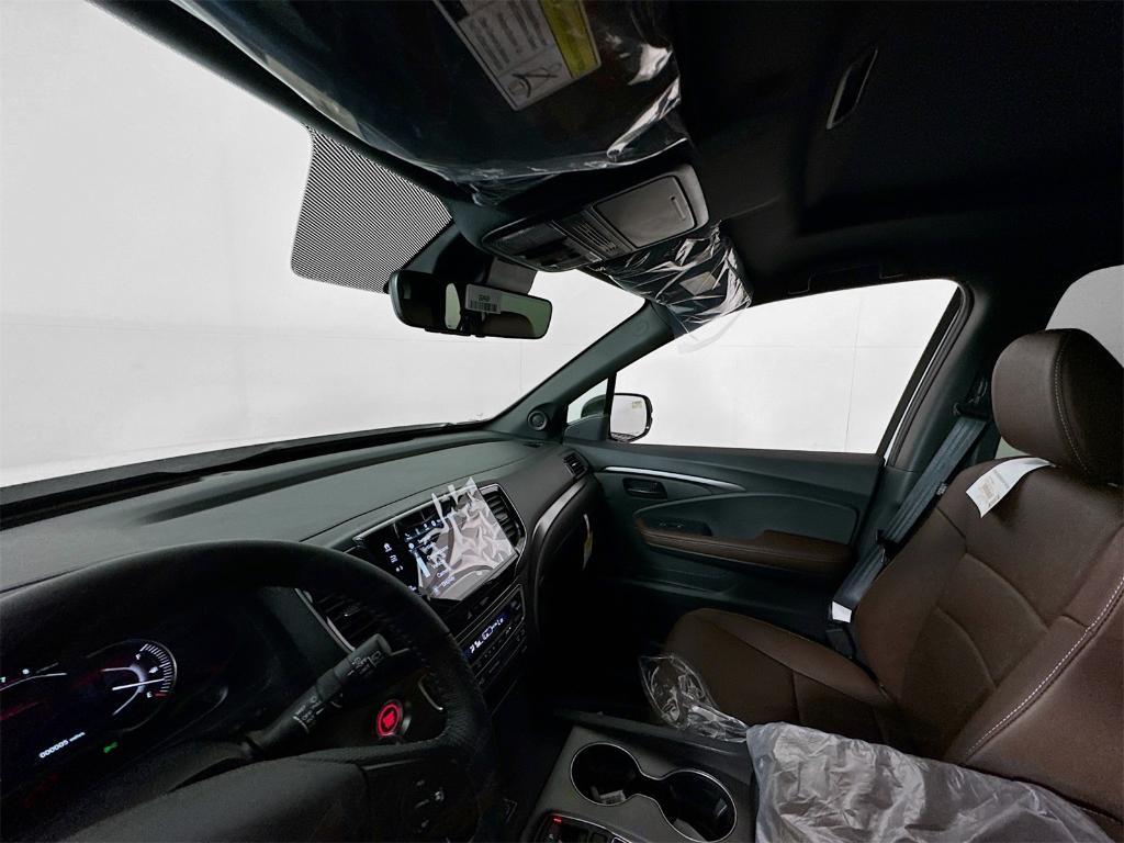used 2025 Honda Passport car, priced at $40,897