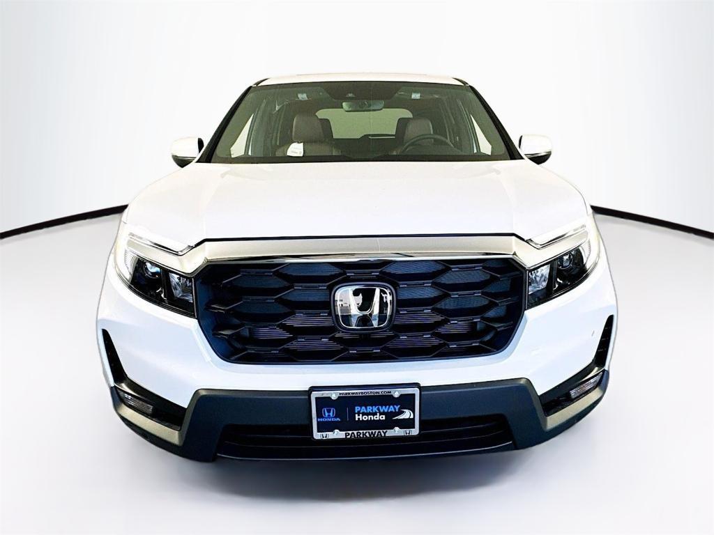 used 2025 Honda Passport car, priced at $40,897