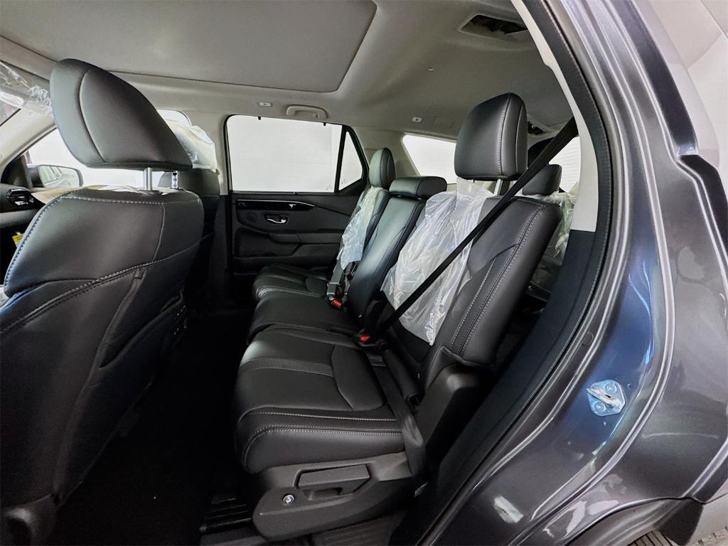 new 2025 Honda Pilot car, priced at $52,995