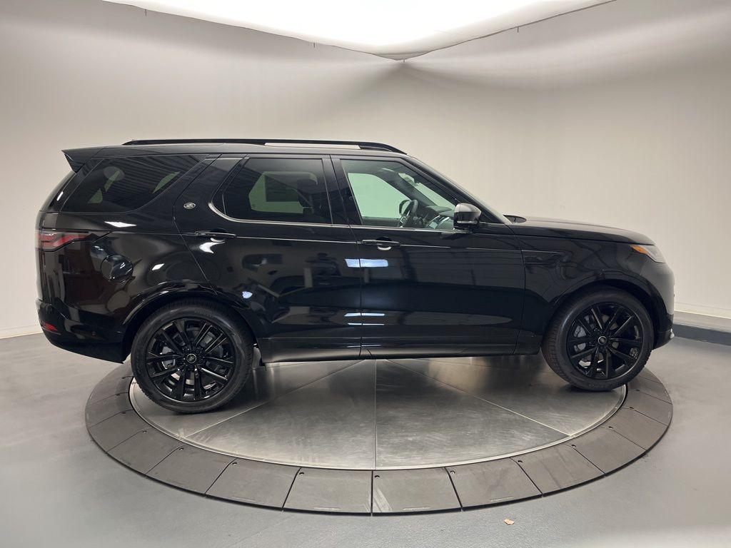 new 2026 Land Rover Discovery car, priced at $72,371