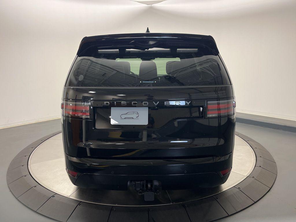 new 2026 Land Rover Discovery car, priced at $72,371
