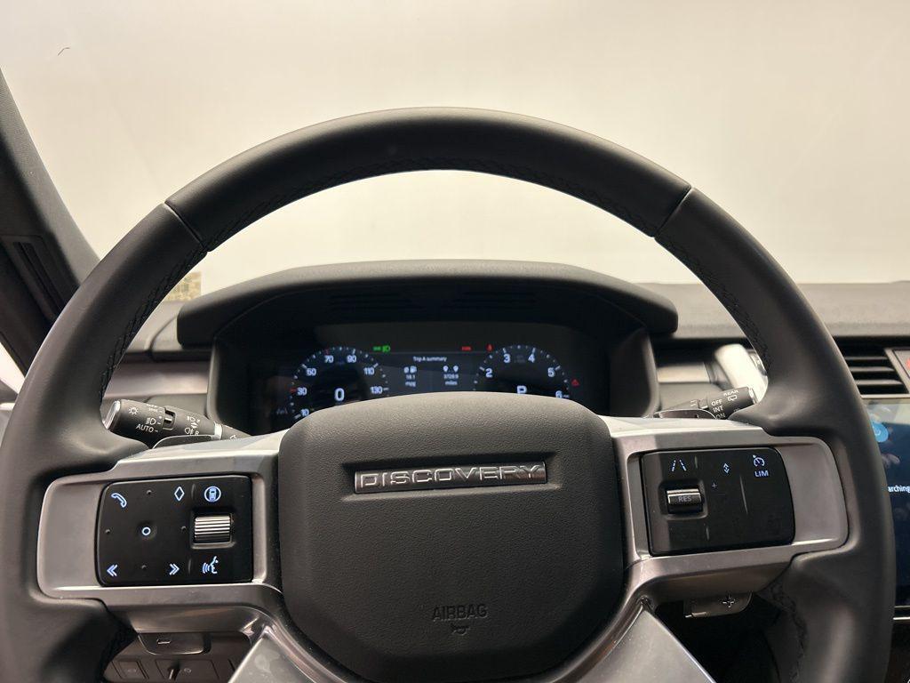 used 2025 Land Rover Discovery car, priced at $64,971