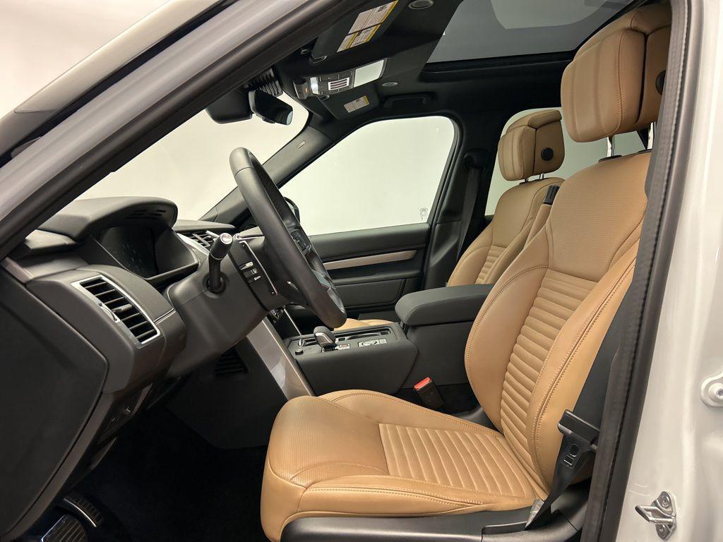 used 2025 Land Rover Discovery car, priced at $64,971