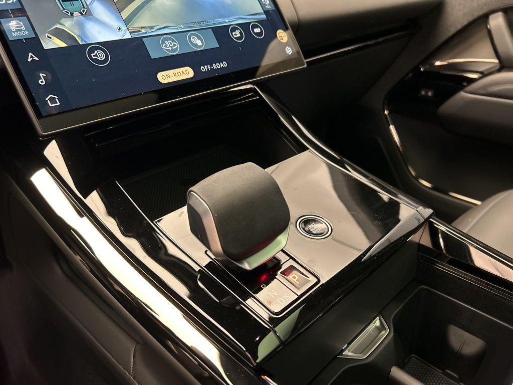 new 2025 Land Rover Range Rover Sport car, priced at $119,035