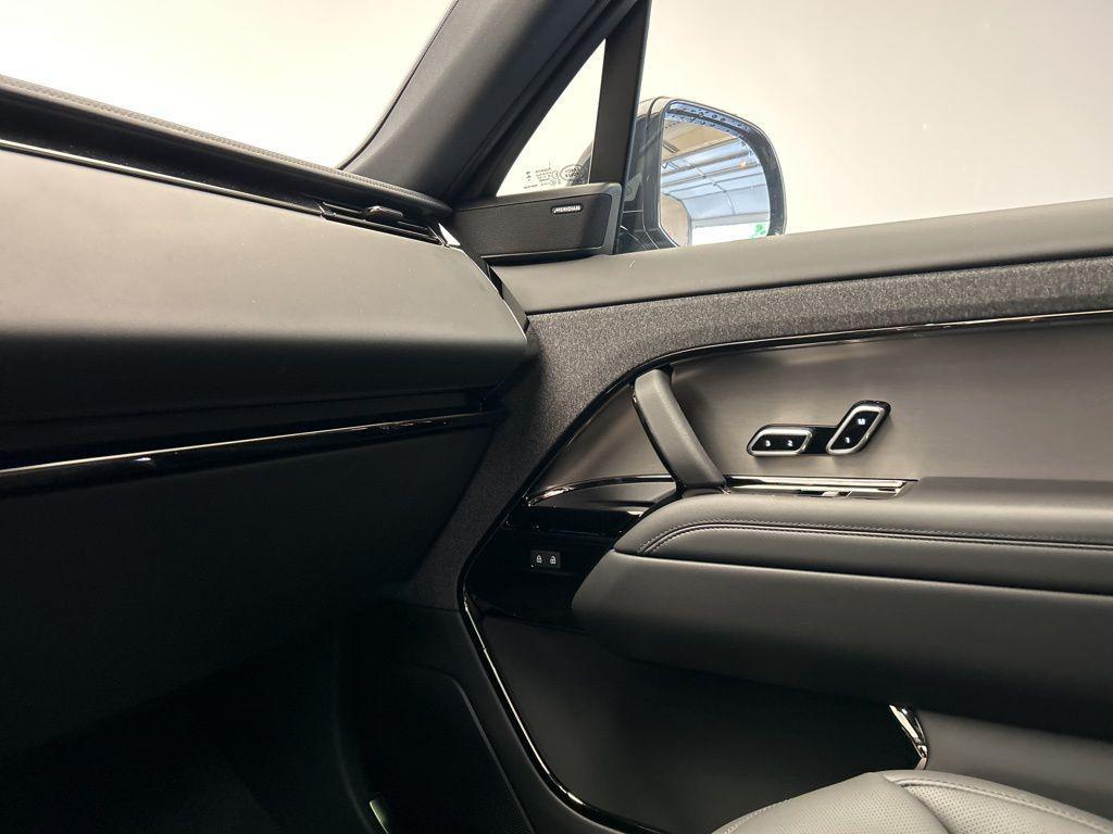 new 2025 Land Rover Range Rover Sport car, priced at $119,035