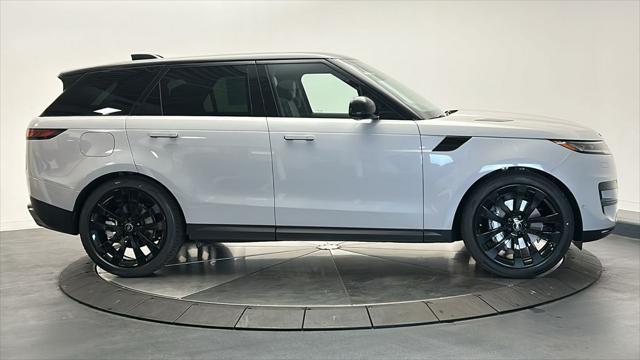 new 2025 Land Rover Range Rover Sport car, priced at $93,165