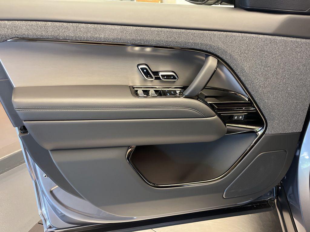 new 2025 Land Rover Range Rover Sport car, priced at $90,350