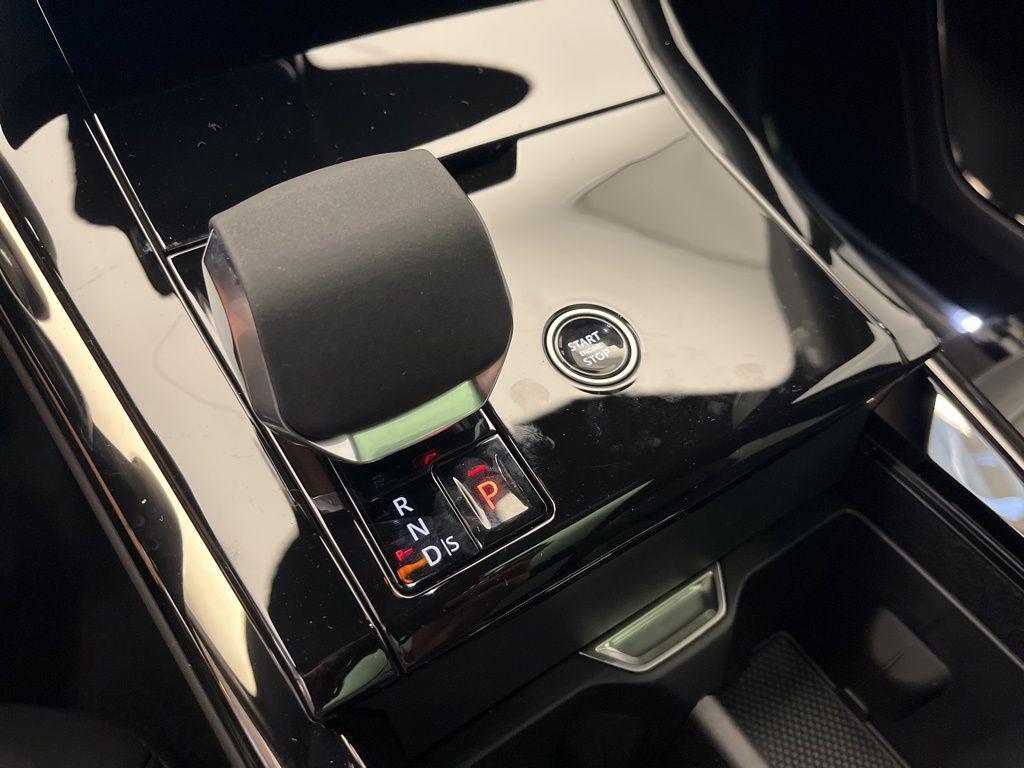 new 2025 Land Rover Range Rover Sport car, priced at $90,350