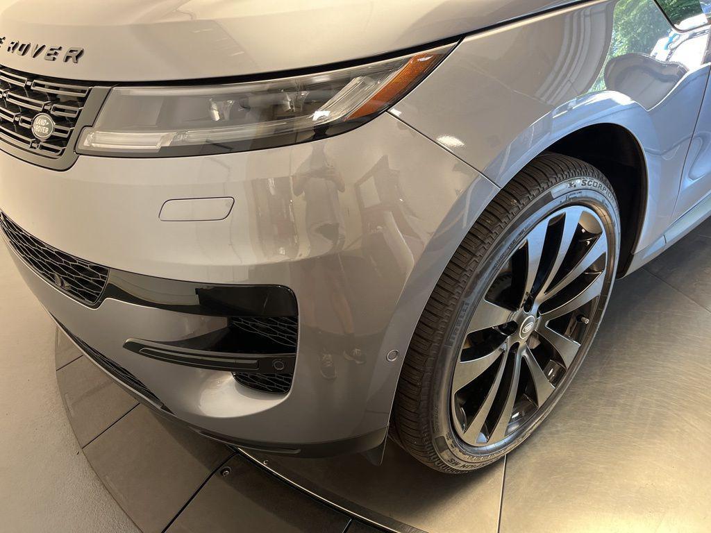 new 2025 Land Rover Range Rover Sport car, priced at $90,350