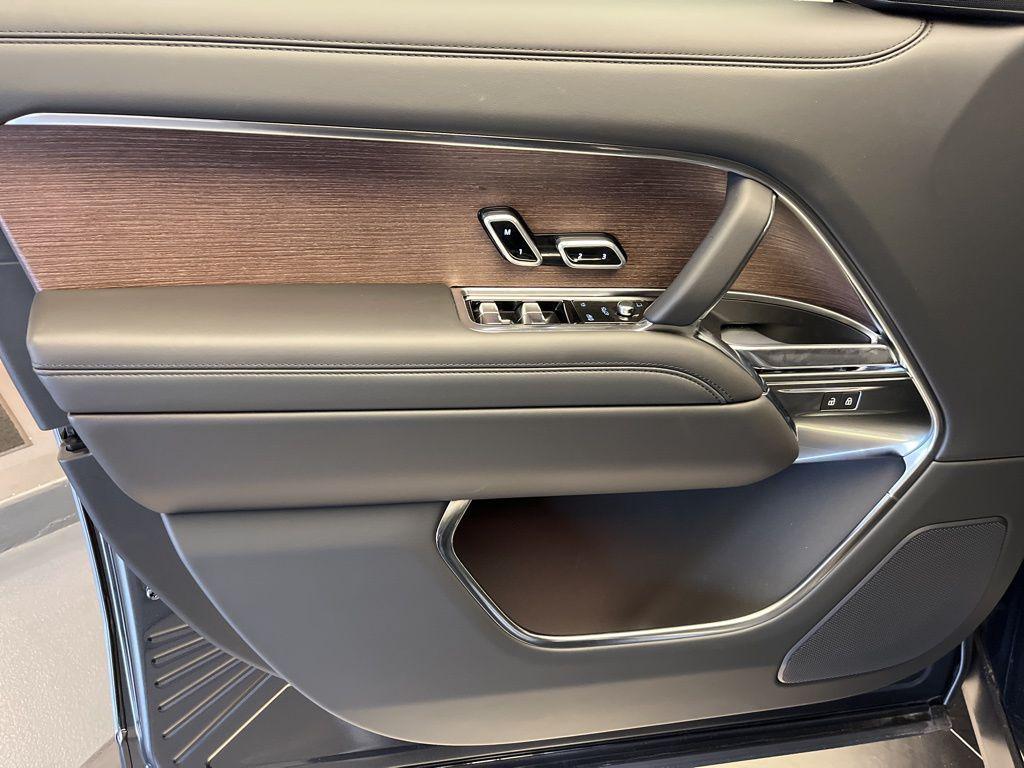 new 2025 Land Rover Range Rover car, priced at $125,655