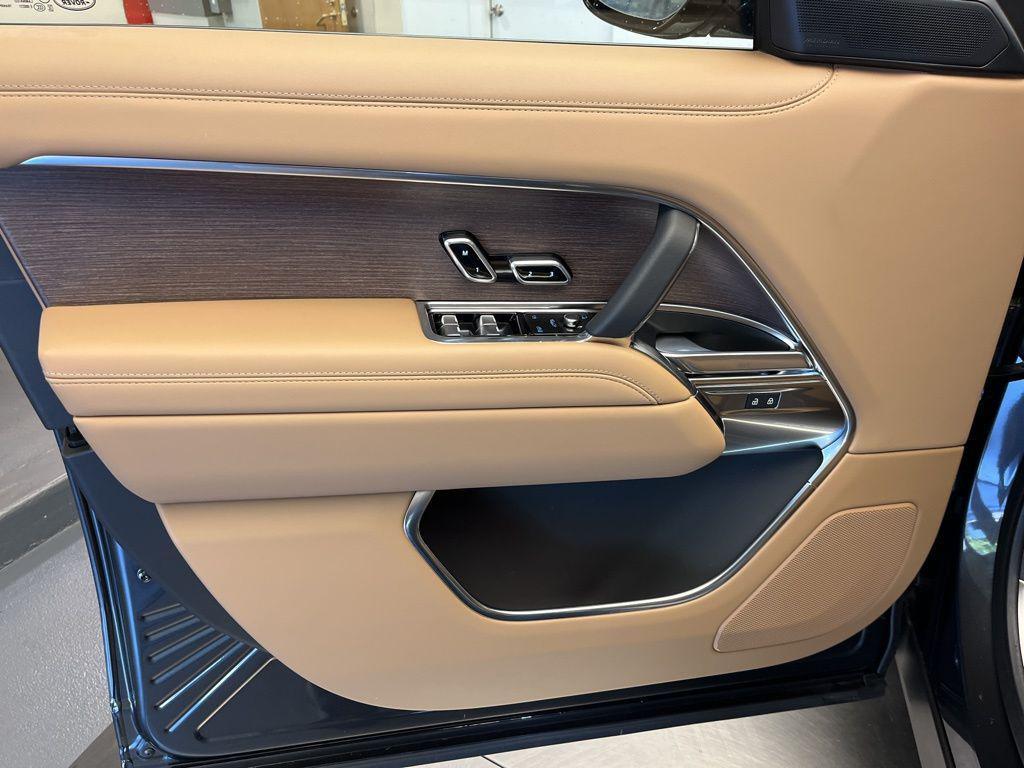 new 2025 Land Rover Range Rover car, priced at $124,405