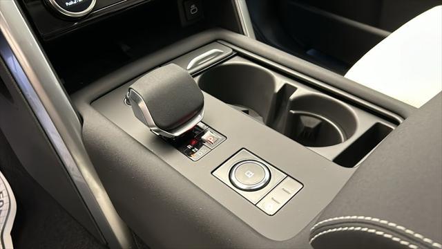 new 2025 Land Rover Discovery car, priced at $76,818