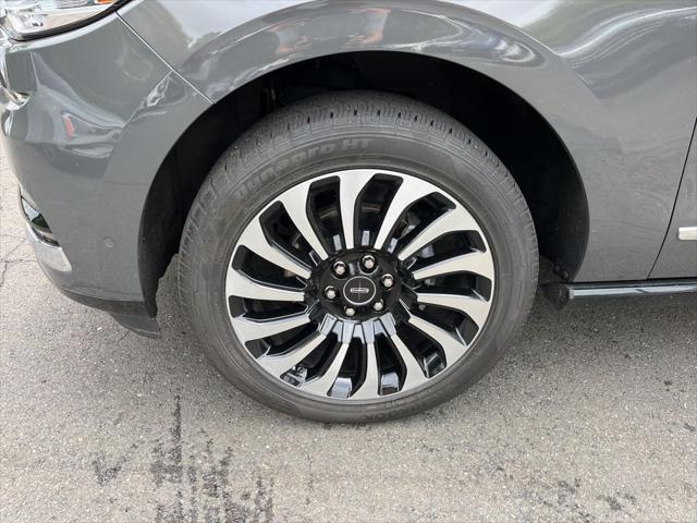 used 2022 Lincoln Navigator car, priced at $65,934