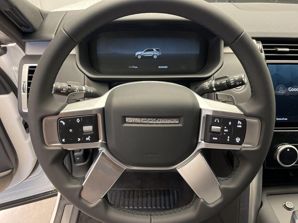 new 2025 Land Rover Discovery car, priced at $69,528
