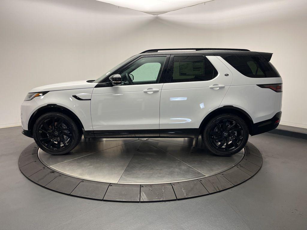 new 2025 Land Rover Discovery car, priced at $69,528