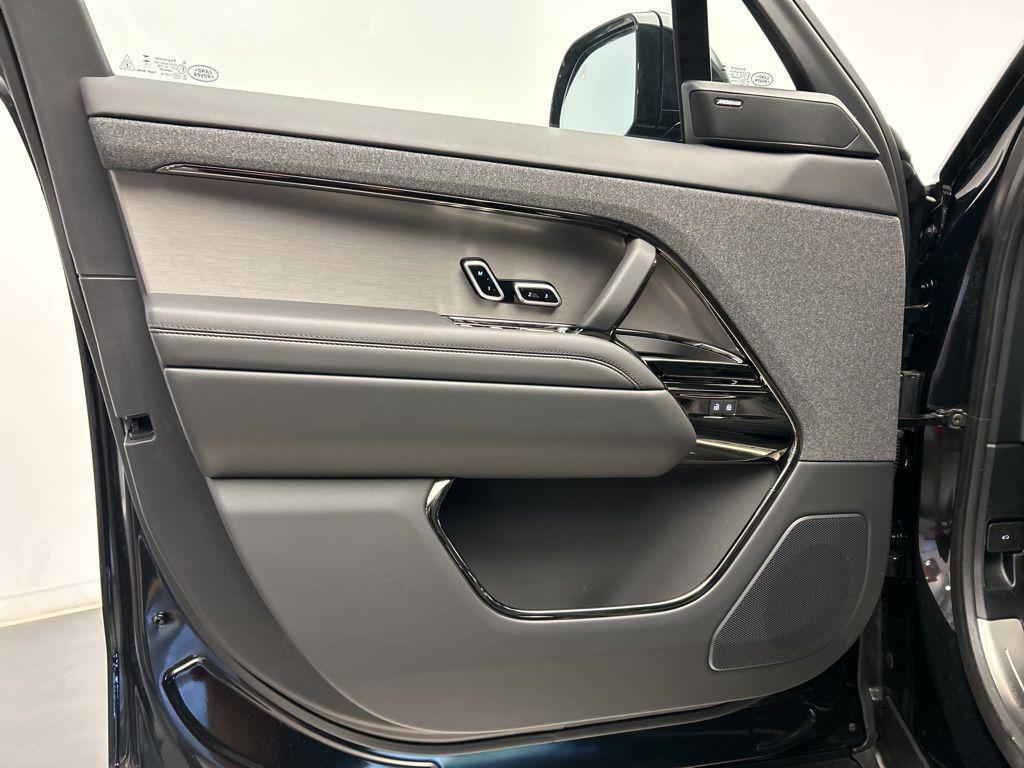 new 2025 Land Rover Range Rover Sport car, priced at $124,355
