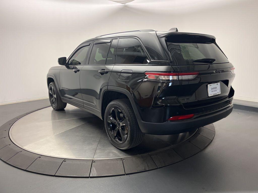 used 2022 Jeep Grand Cherokee car, priced at $30,279