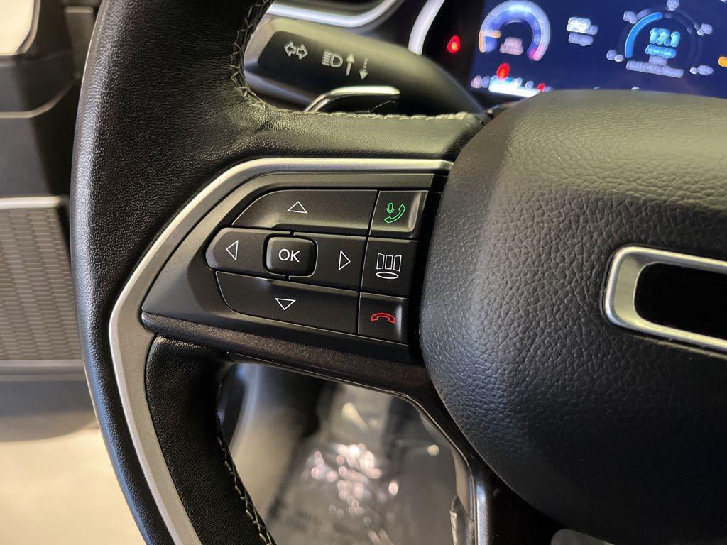 used 2022 Jeep Grand Cherokee car, priced at $30,279