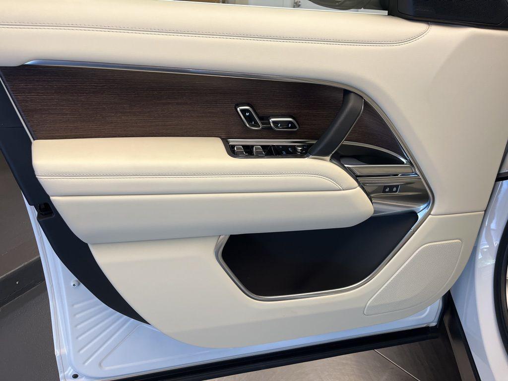 new 2025 Land Rover Range Rover car, priced at $141,605