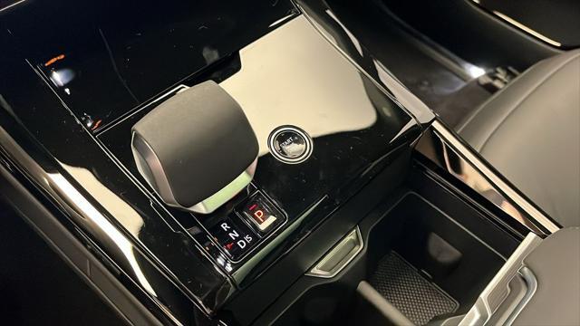 new 2025 Land Rover Range Rover Sport car, priced at $122,840