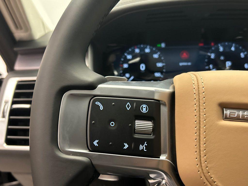 new 2026 Land Rover Discovery car, priced at $88,741