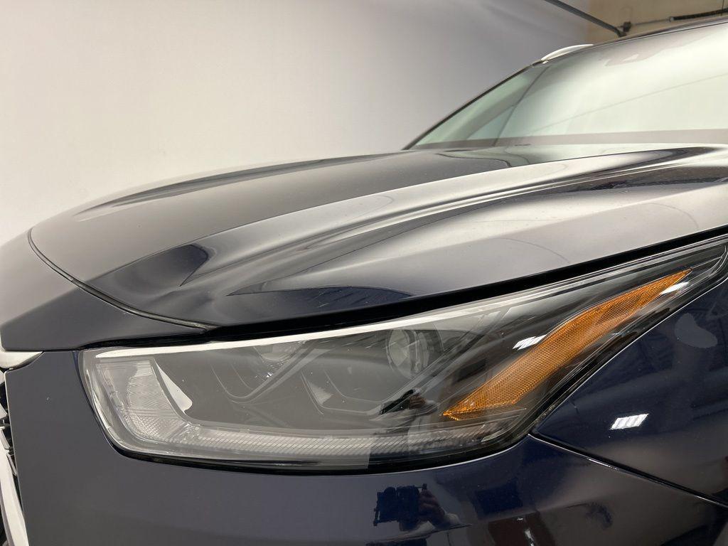 used 2021 Toyota Highlander Hybrid car, priced at $29,598