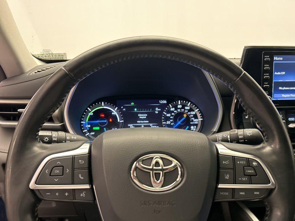 used 2021 Toyota Highlander Hybrid car, priced at $29,598