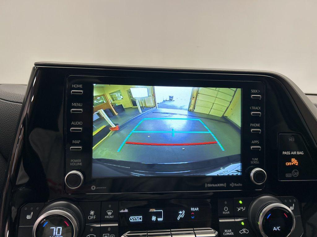 used 2021 Toyota Highlander Hybrid car, priced at $29,598