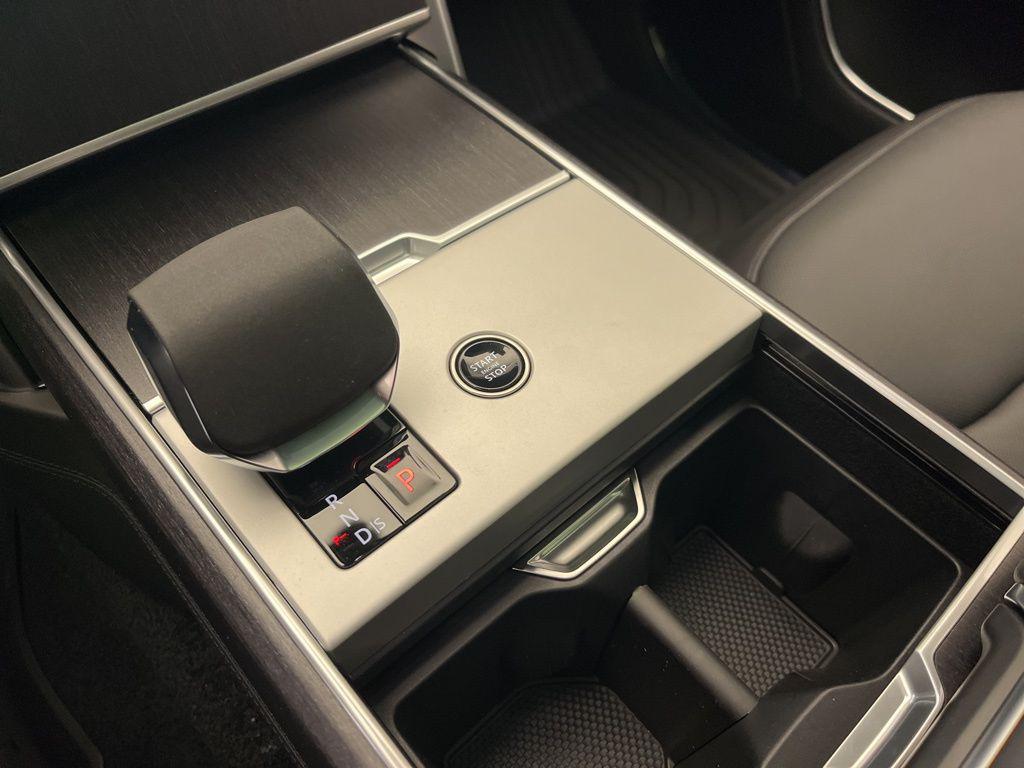 new 2025 Land Rover Range Rover car, priced at $141,535