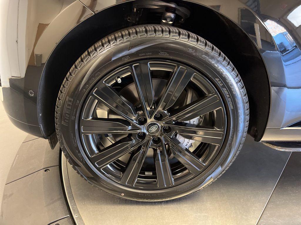 new 2025 Land Rover Range Rover car, priced at $141,535