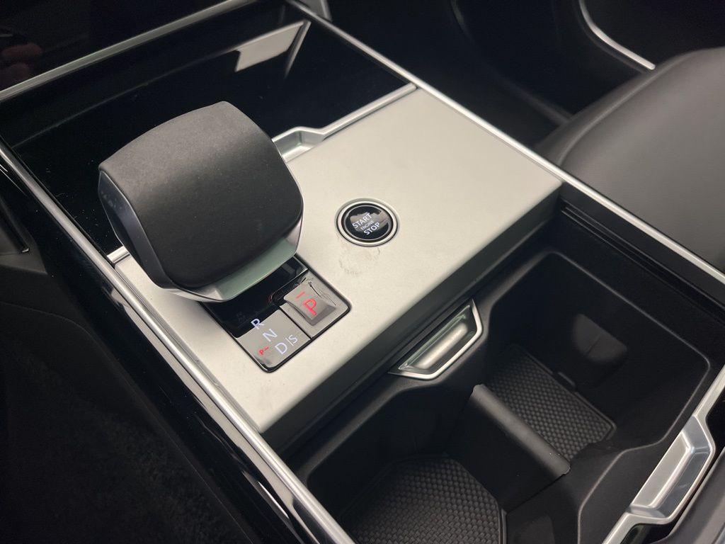 new 2025 Land Rover Range Rover car, priced at $133,170