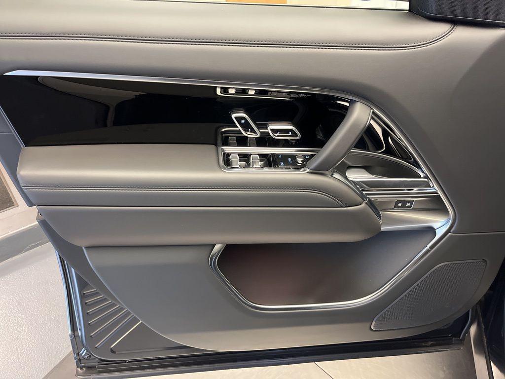 new 2025 Land Rover Range Rover car, priced at $133,170