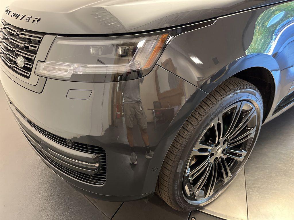 new 2025 Land Rover Range Rover car, priced at $153,005