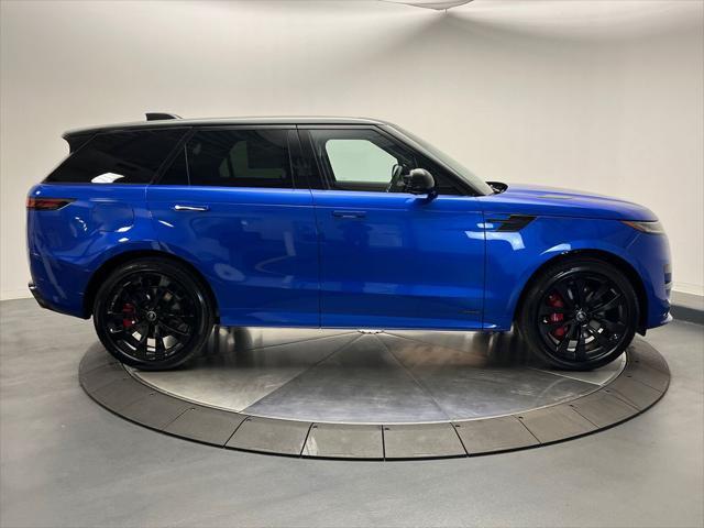 new 2025 Land Rover Range Rover Sport car, priced at $138,040