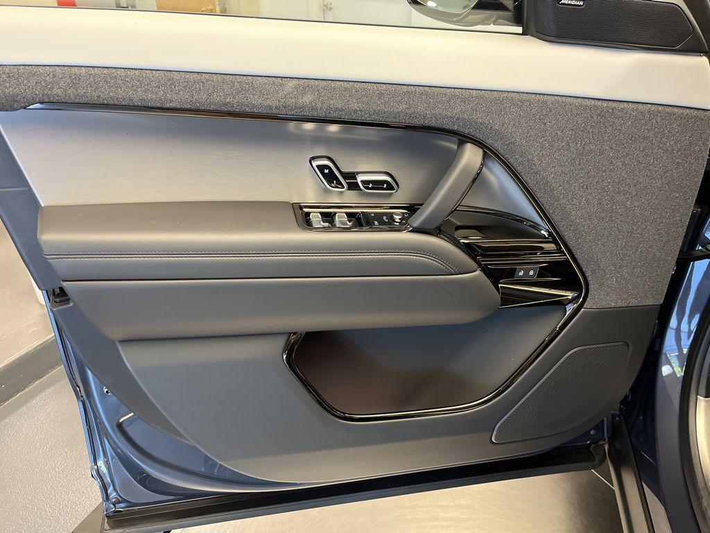 new 2025 Land Rover Range Rover Sport car, priced at $120,000
