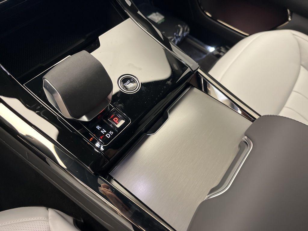 new 2025 Land Rover Range Rover Sport car, priced at $120,000