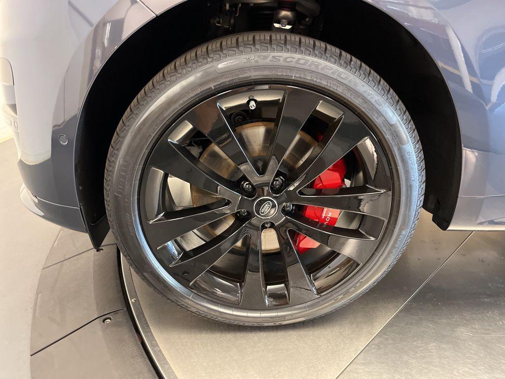 new 2025 Land Rover Range Rover Sport car, priced at $120,000