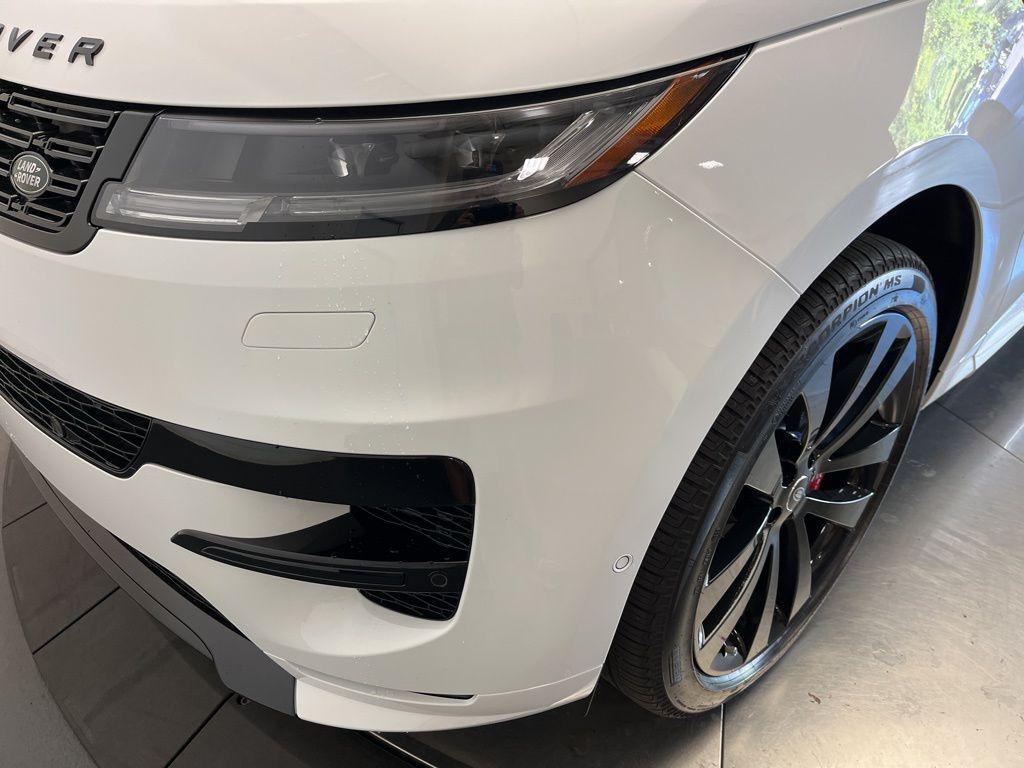 new 2025 Land Rover Range Rover Sport car, priced at $105,355